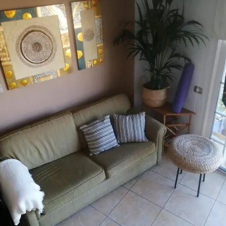 A Peaceful Getaway With Ocean View And Terrace Appartement